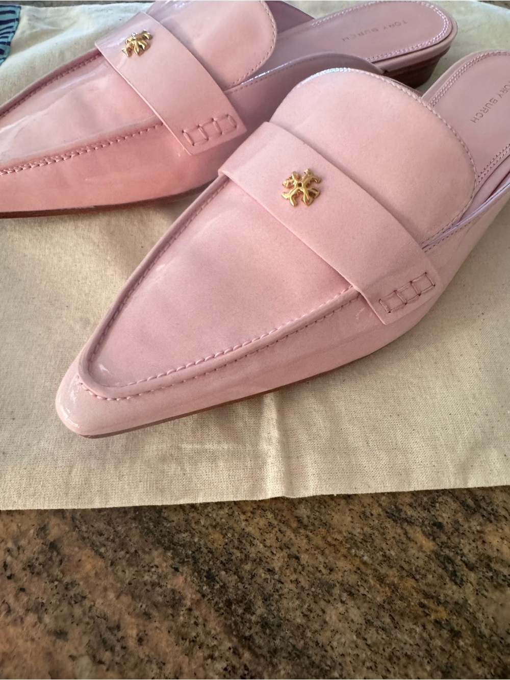 Tory Burch Blush Pink Patent Leather Mule Loafers with Gold Logo - Picture 2 of 6
